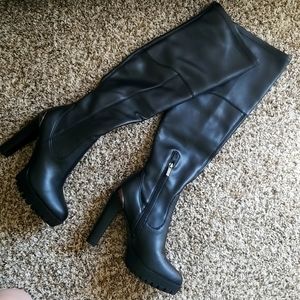 Size 8M women's Black Guess knee high boots